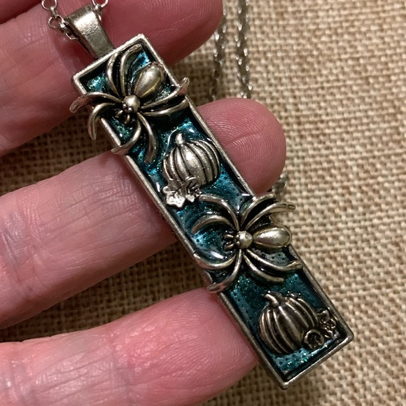 Halloween Spider Pumpkin Handmade Pendent Necklace 24” Chain New - Picture 3 of 7